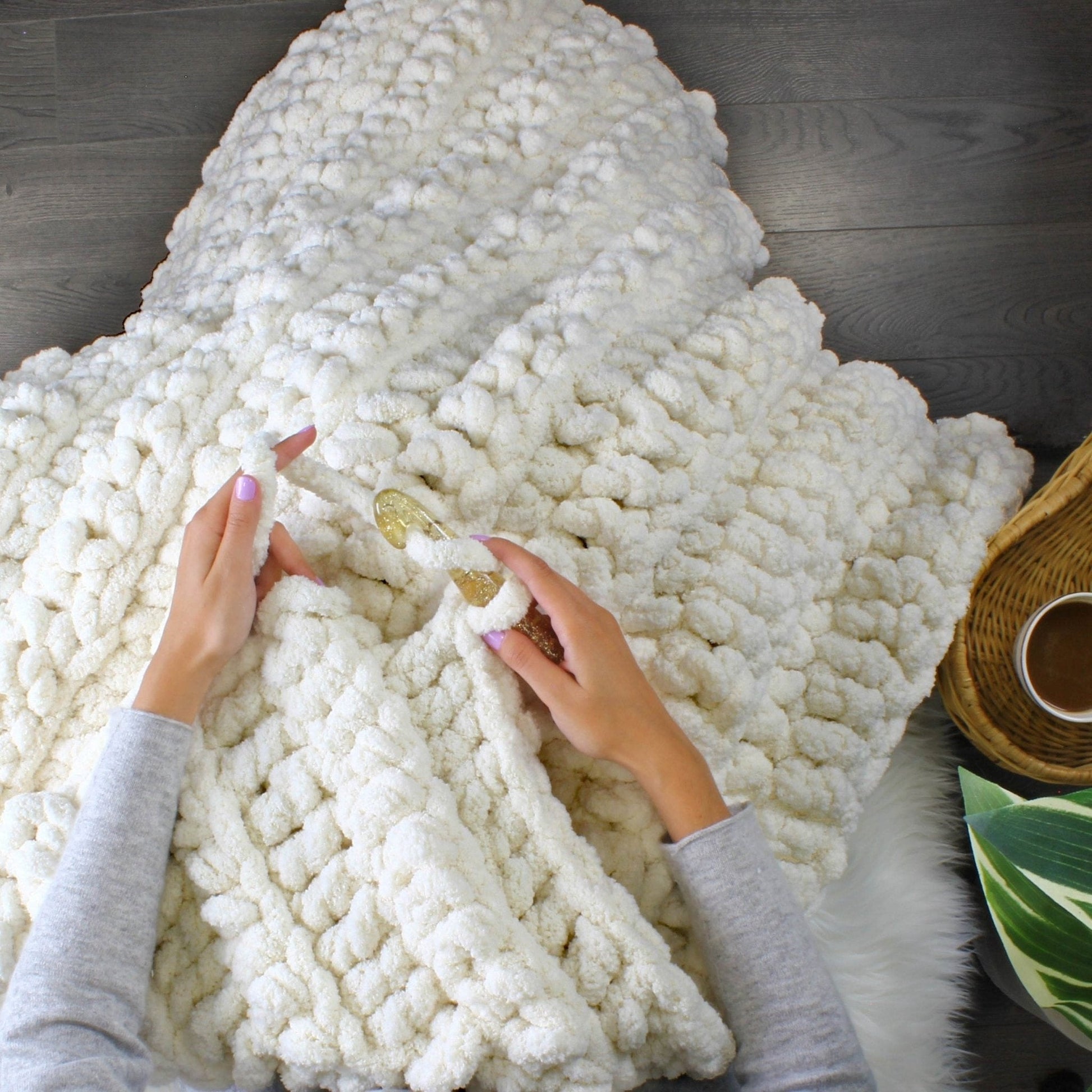 Crochet Pattern BANFFOVIA Chunky Blanket – 3 Sizes PDF - Hakel Liebe