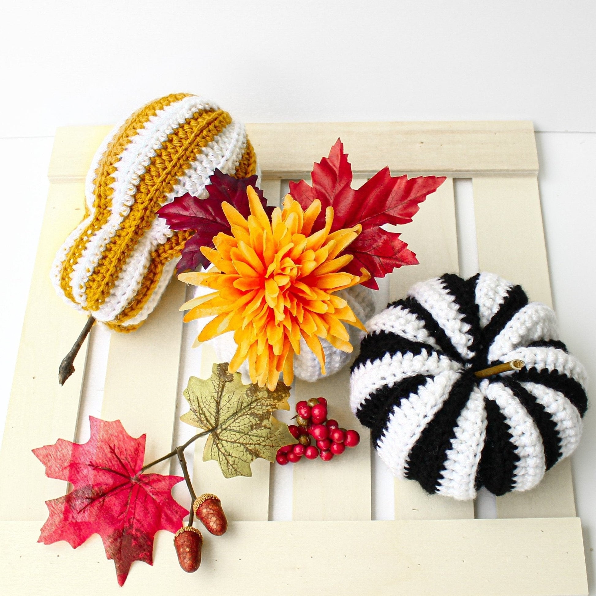 Crochet Pattern PUMPKELIS Pumpkins – 5 Sizes Fall Decor PDF - Hakel Liebe
